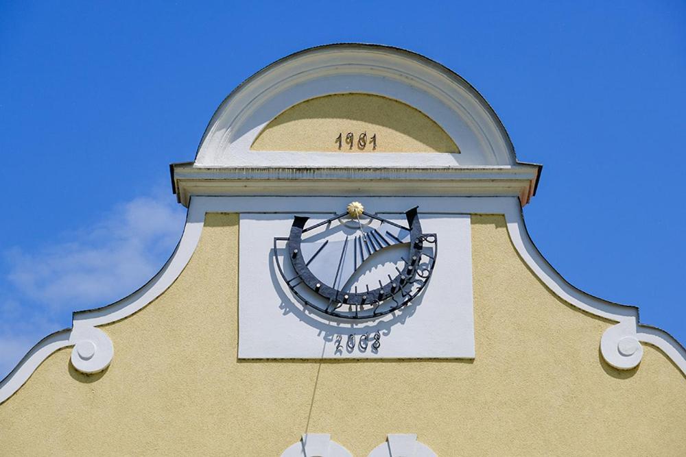 Penzion Elux Břeclav Εξωτερικό φωτογραφία